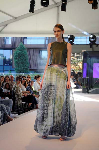 VAKKO ESMOD MEZUNLARINDAN ÖZEL DEFİLE