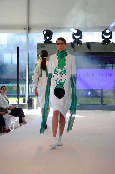 VAKKO ESMOD MEZUNLARINDAN ÖZEL DEFİLE