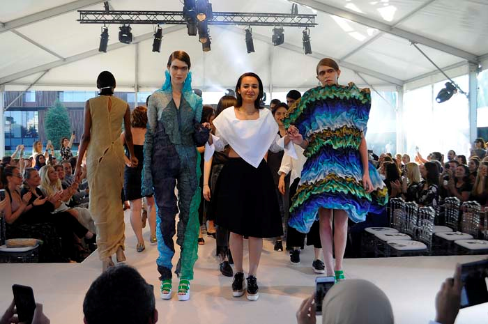 VAKKO ESMOD MEZUNLARINDAN ÖZEL DEFİLE