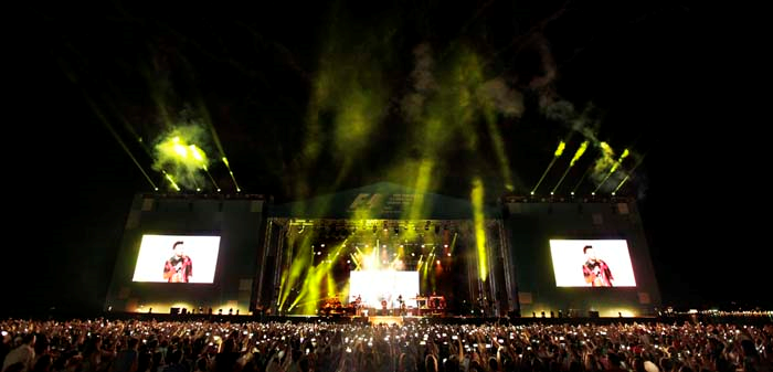 TARKAN AZERBEYCANDA KONSER VERDİ