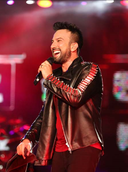 TARKAN AZERBEYCANDA KONSER VERDİ