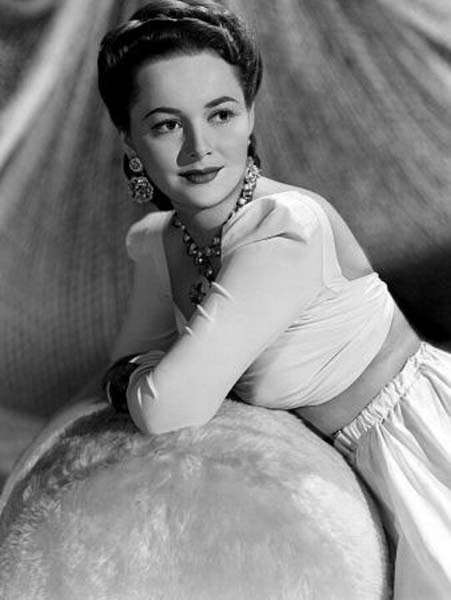 BİR DEVRİN KADINI: OLIVIA DE HAVILLAND
