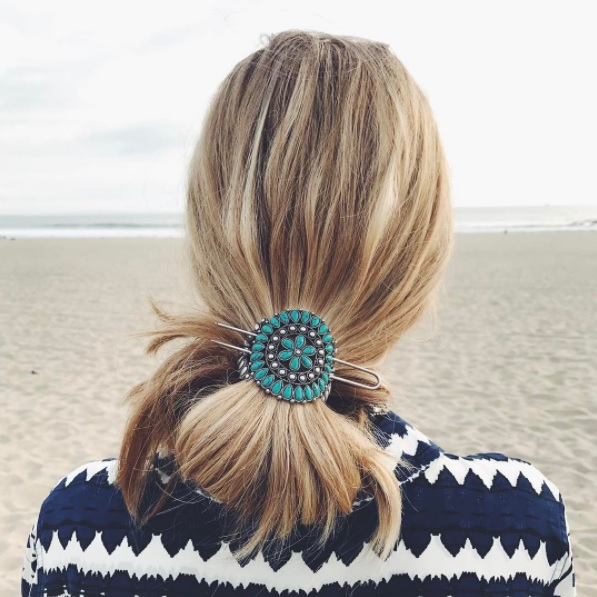 GÖSTERİŞLİ SAÇ AKSESUARLARI İLE STİLİNİZİ TAMAMLAYIN