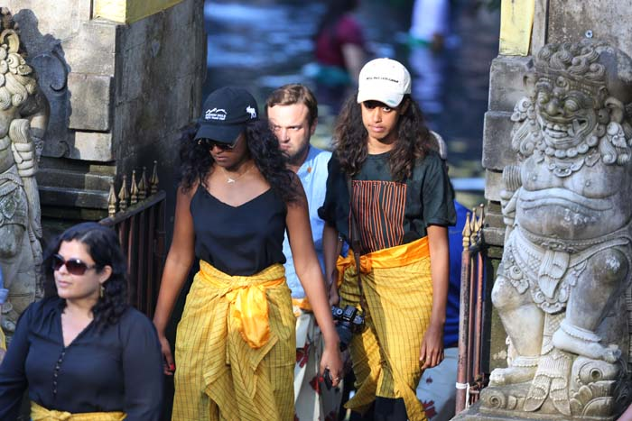 OBAMA AİLESİNİN ENDONEZYA TATİLİ