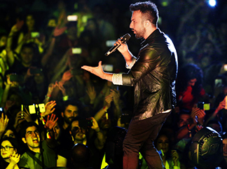 TARKAN AZERBEYCANDA KONSER VERDİ
