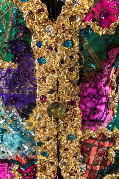 YAŞAYAN MODA EFSANESİNDEN SERGİ