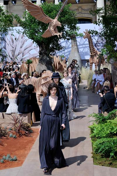 PARİS HAUTE COUTURE HAFTASI SONA ERDİ