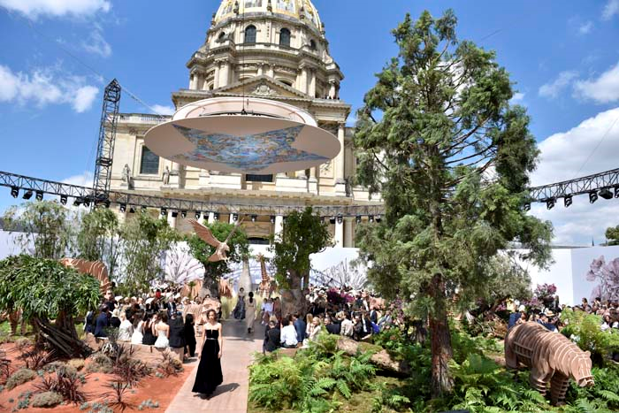 PARİS HAUTE COUTURE HAFTASI SONA ERDİ