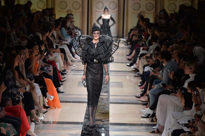 PARİS HAUTE COUTURE HAFTASI SONA ERDİ