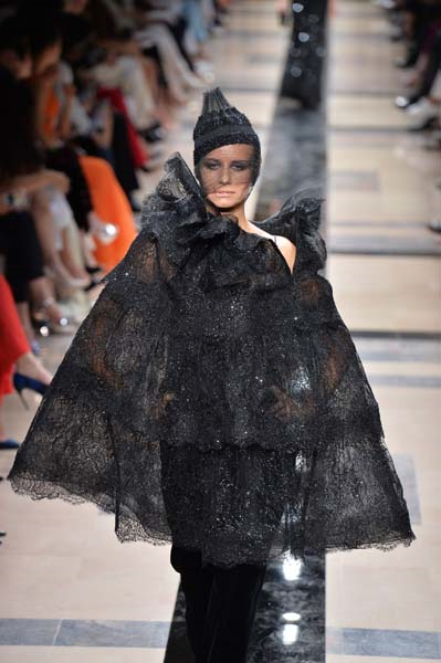 PARİS HAUTE COUTURE HAFTASI SONA ERDİ