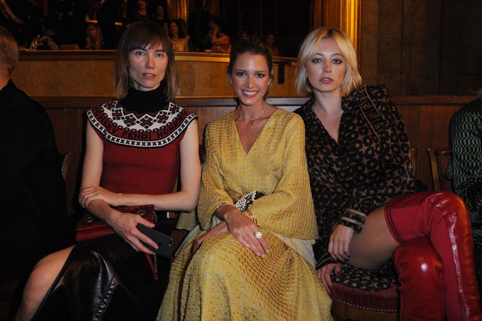 FENDI DEFİLESİNİ İZLEMEYE GELDİLER