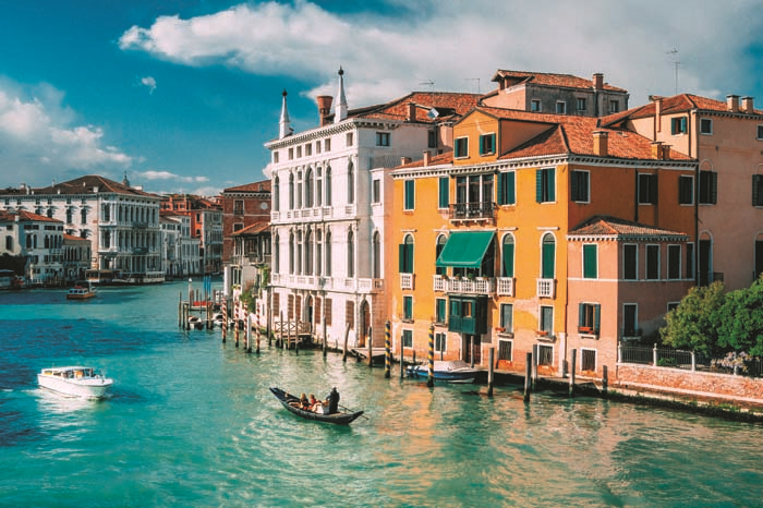 AURELIE BIDERMANN’IN LÜKSLERİ