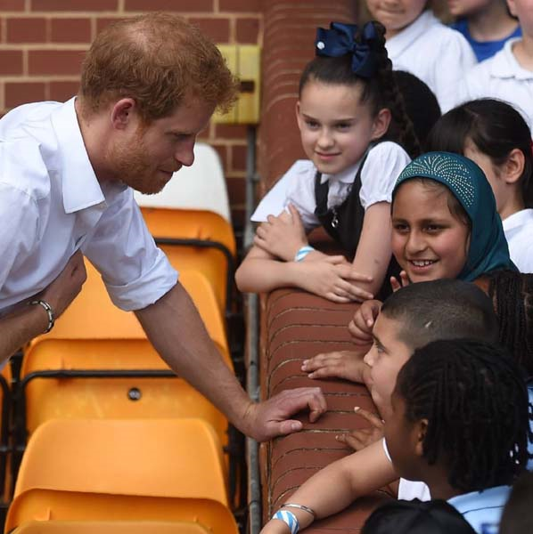 PRENS HARRYNİN LEEDS ZİYARETİ