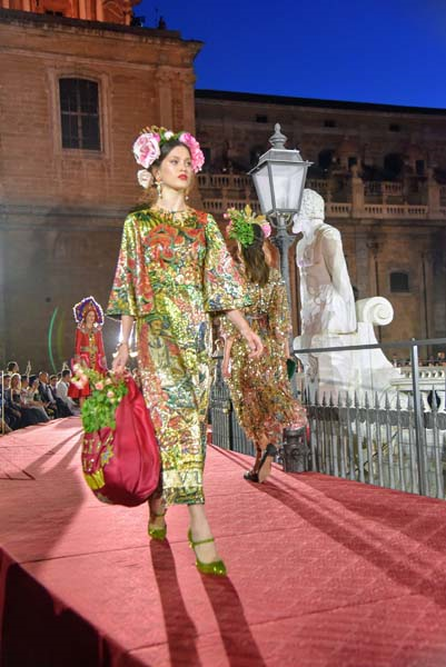 DOLCE & GABBANA ALTA MODA ŞOVU