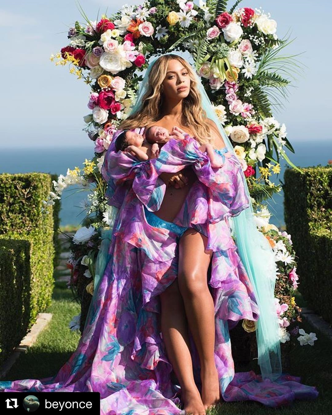 BEYONCENİN İKİZLERİ 1 AYLIK OLDU