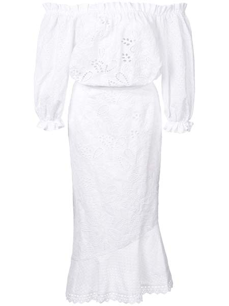 KUSURSUZ VE SADE: BEYAZ ELBİSELER