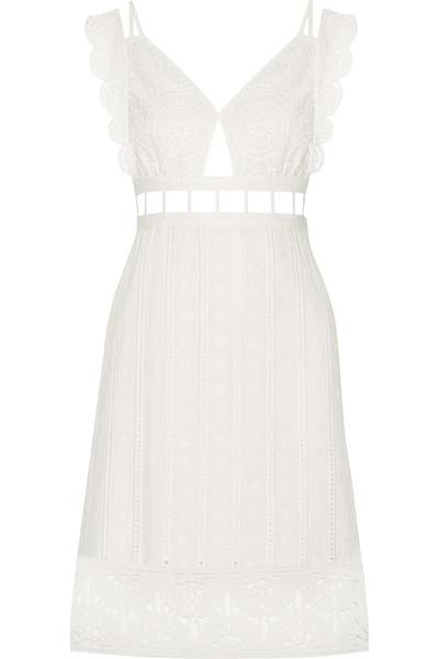 KUSURSUZ VE SADE: BEYAZ ELBİSELER