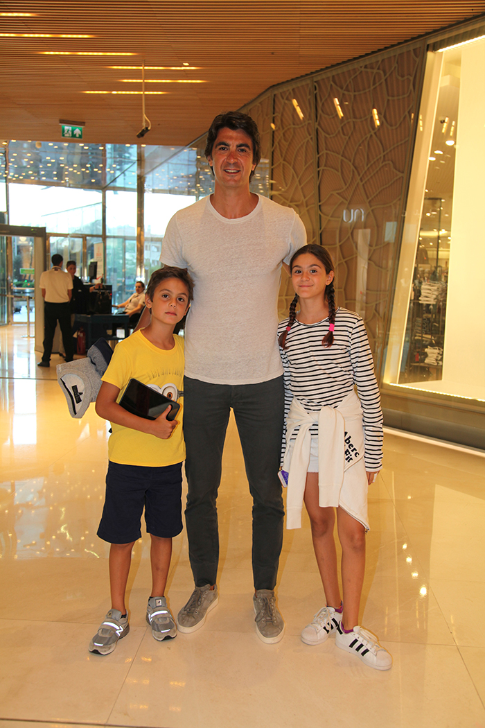 ÇOCUKLARI İLE OYUN ZAMANI