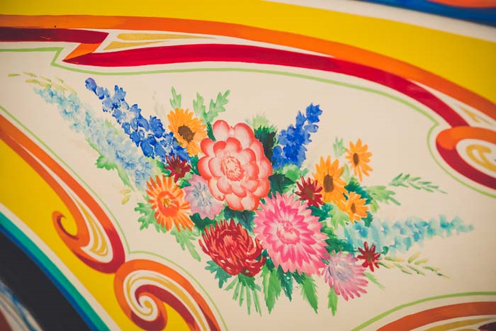 JOHN LENNON'IN ROLLS ROYCE'U SERGİLENİYOR