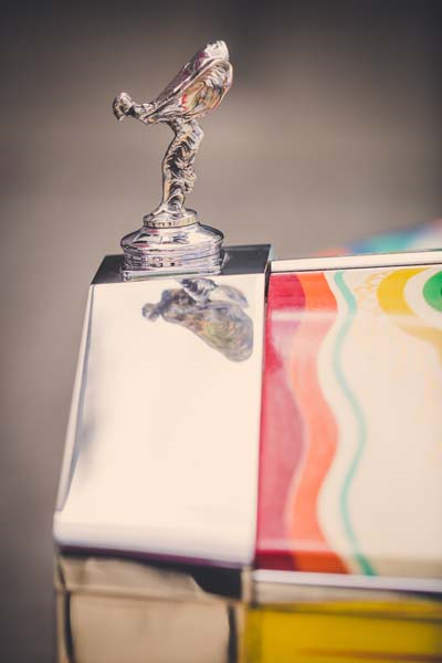 JOHN LENNON'IN ROLLS ROYCE'U SERGİLENİYOR