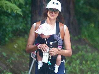 IRINA SHAYK VE BRADLEY COOPER ÇİFTİNİN KIZLARI LEA