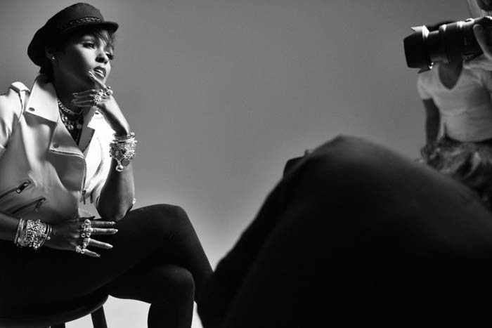 MÜCEVHER MARKASINDAN YILDIZLI KAMPANYA