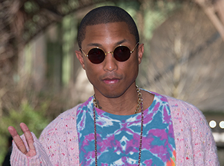 PHARRELL WILLIAMS AYAKKABI TASARLADI
