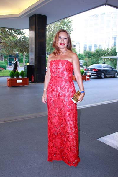 BEGÜM YURTTAŞ VE BATUHAN GÜNEŞ EVLENDİ