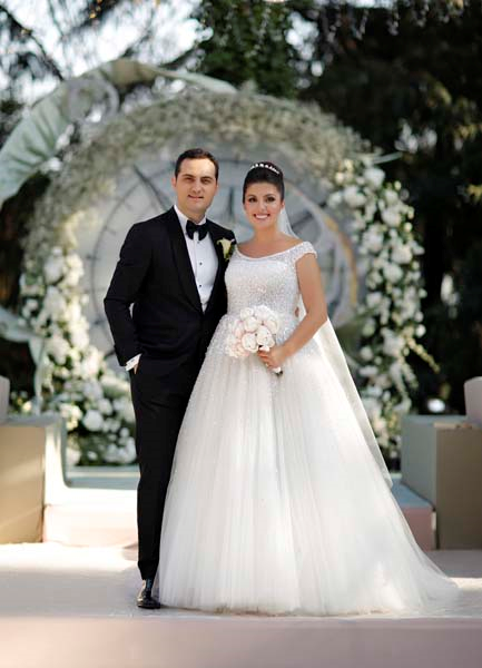 BEGÜM YURTTAŞ VE BATUHAN GÜNEŞ EVLENDİ