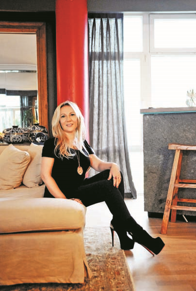 ECE ŞİRİN: "BENİM İÇİN LÜKSÜN ANLAMI IŞIK."