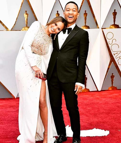 ÜNLÜLER DÜNYASININ EN SEMPATİK ÇİFTİ: JOHN & CHRISSY