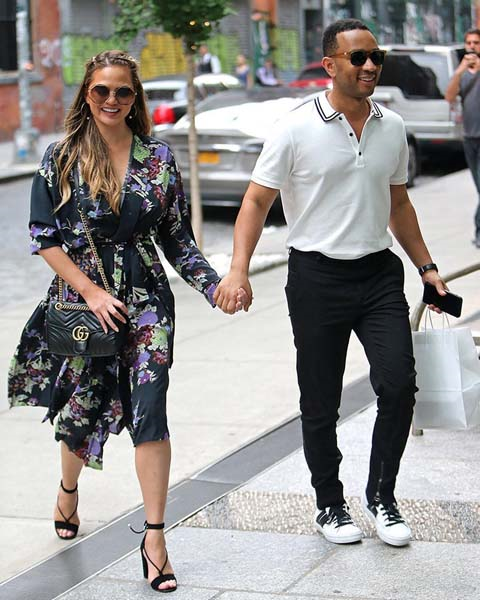 ÜNLÜLER DÜNYASININ EN SEMPATİK ÇİFTİ: JOHN & CHRISSY