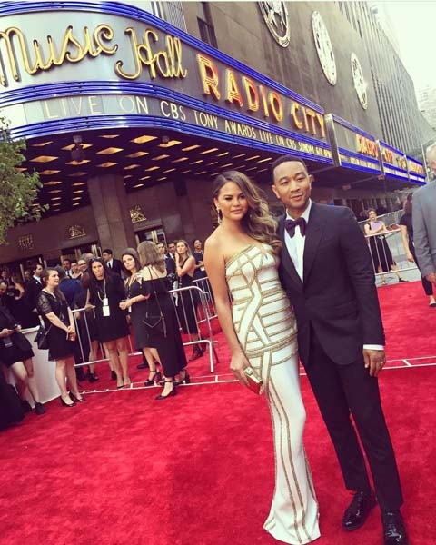 ÜNLÜLER DÜNYASININ EN SEMPATİK ÇİFTİ: JOHN & CHRISSY