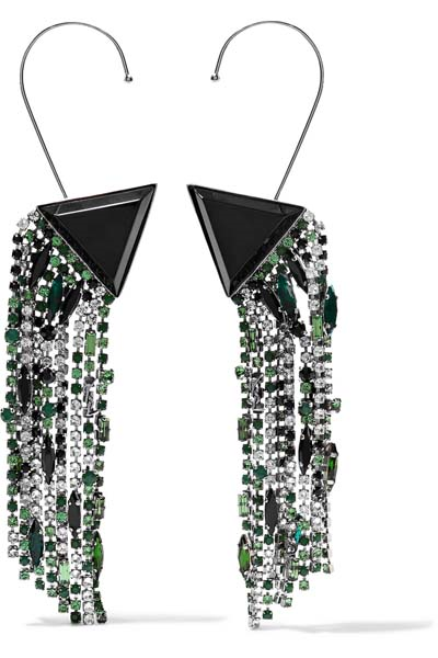 BAŞROLDE SALLANTILI KÜPELER