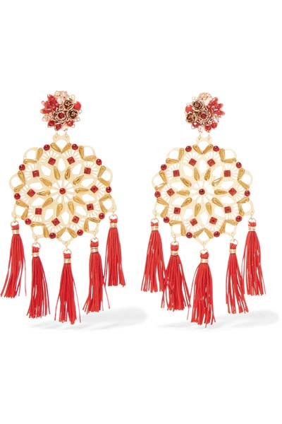 BAŞROLDE SALLANTILI KÜPELER