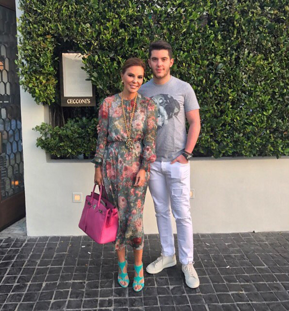 FERYAL GÜLMAN LOS ANGELESTA