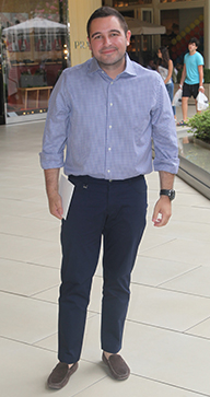 ARKADAŞLARIYLA BULUŞTU