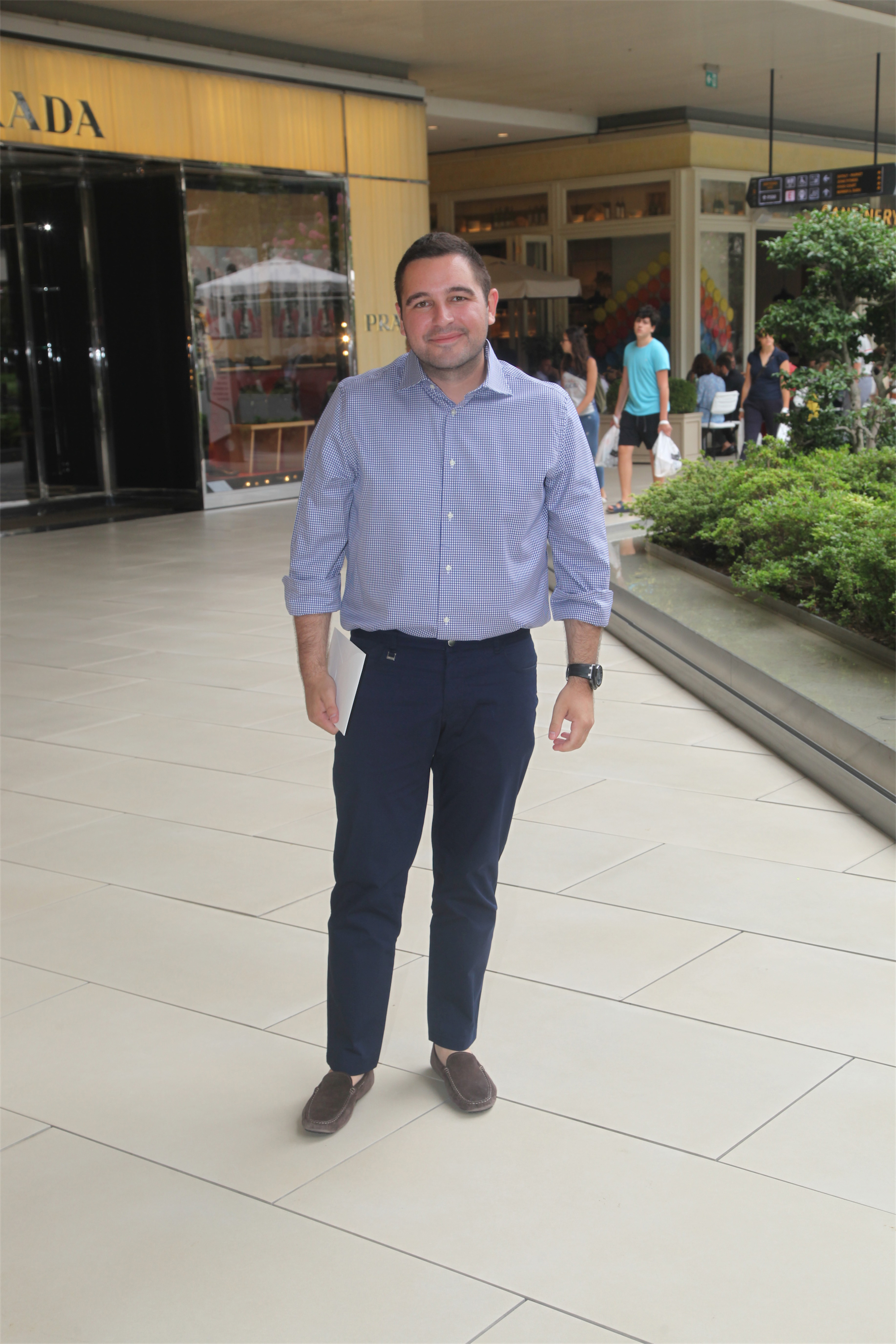 ARKADAŞLARIYLA BULUŞTU