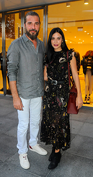 ARKADAŞLARIYLA BULUŞTULAR