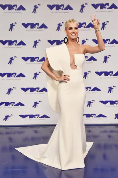 AĞUSTOS AYININ EN ŞIK 10 KADINI