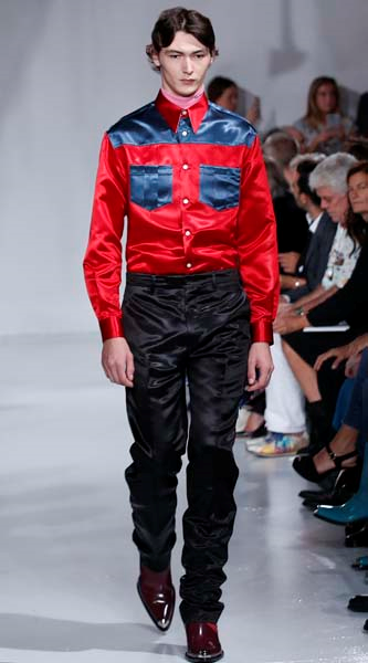 CALVIN KLEIN 2018 İLKBAHAR-YAZ DEFİLESİ