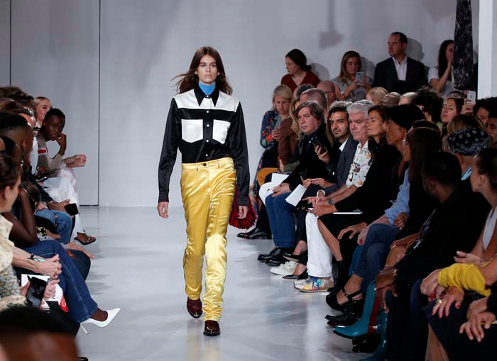 CALVIN KLEIN 2018 İLKBAHAR-YAZ DEFİLESİ