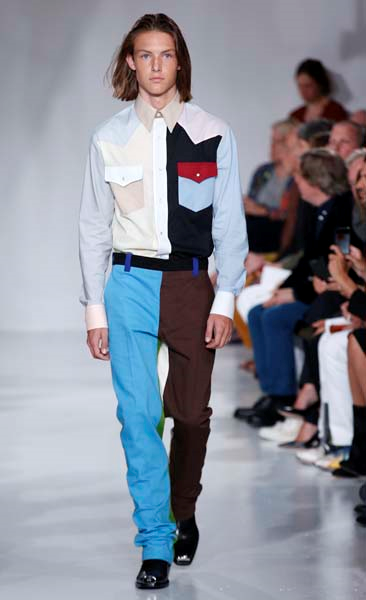 CALVIN KLEIN 2018 İLKBAHAR-YAZ DEFİLESİ