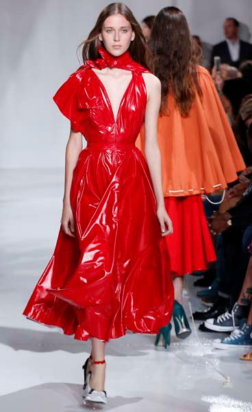 CALVIN KLEIN 2018 İLKBAHAR-YAZ DEFİLESİ