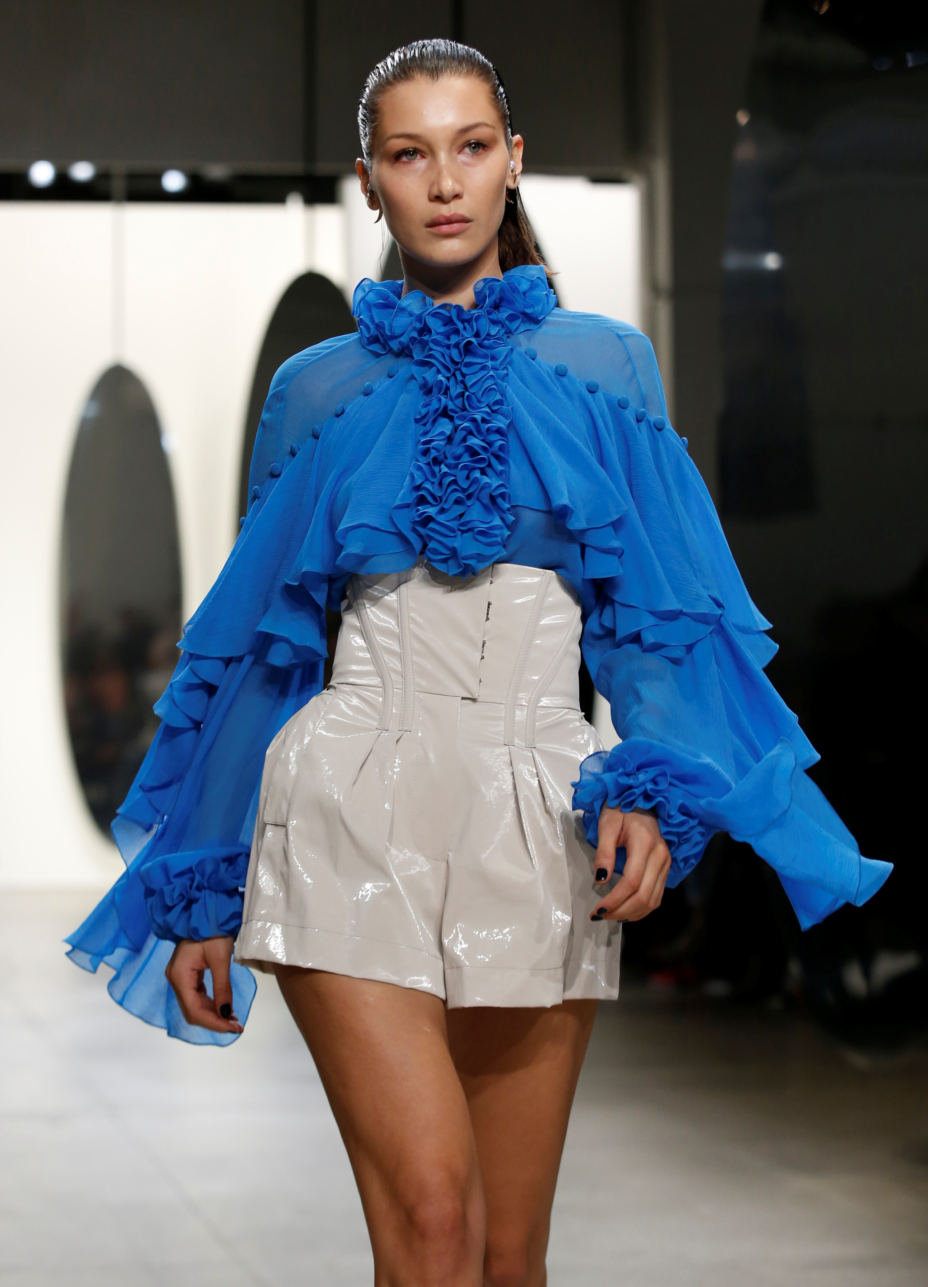 PRABAL GURUNG 2018 İLKBAHAR-YAZ DEFİLESİ