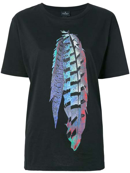 RENKLİ VE EĞLENCELİ TÜYLER HER YERDE