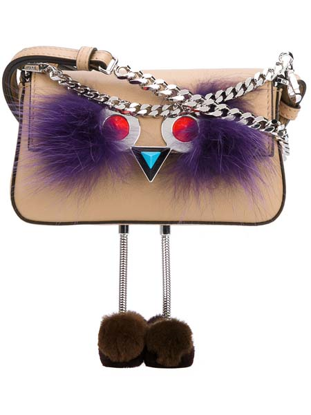 RENKLİ VE EĞLENCELİ TÜYLER HER YERDE