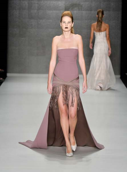 MBFW ISTANBUL BİRİNCİ GÜN DEFİLELERİ