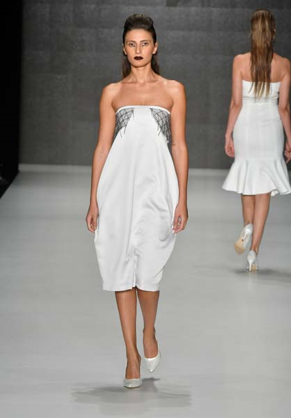 MBFW ISTANBUL BİRİNCİ GÜN DEFİLELERİ