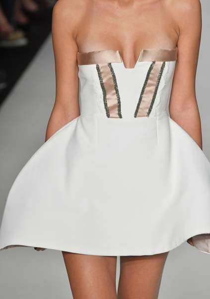 MBFW ISTANBUL BİRİNCİ GÜN DEFİLELERİ